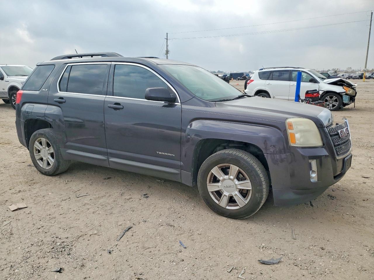 2013 GMC TERRAIN SLE photo 4