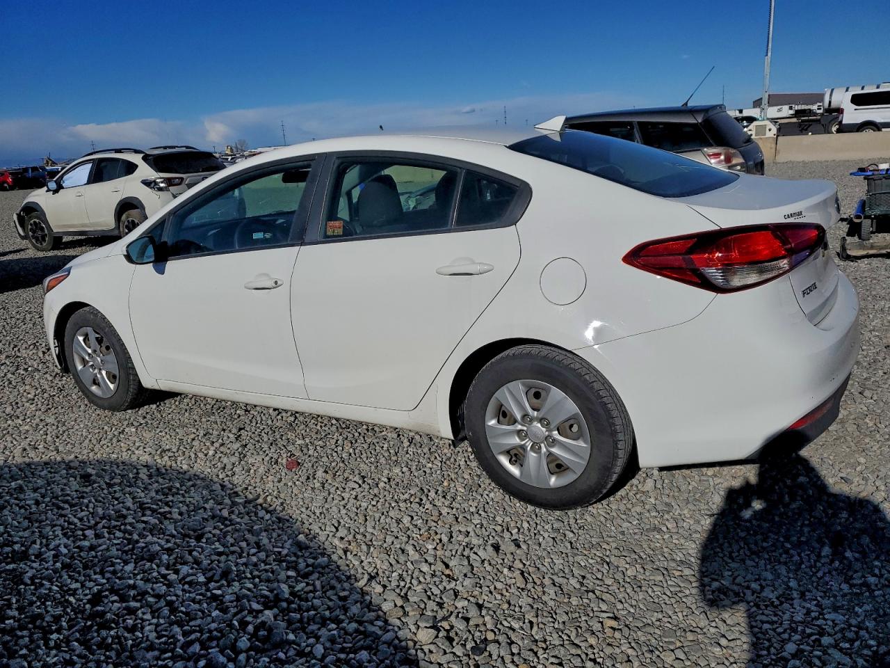 2017 KIA FORTE LX photo 2
