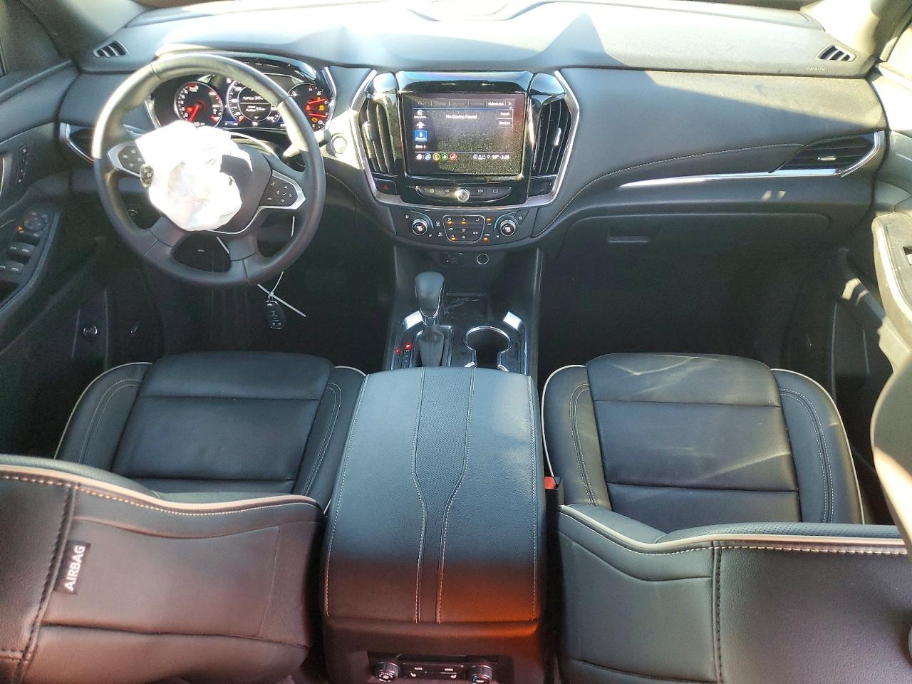 2023 CHEVROLET TRAVERSE PREMIER photo 8