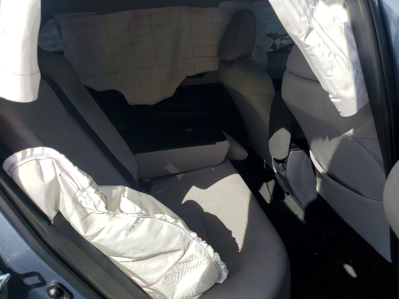 2022 TOYOTA COROLLA CROSS L photo 11