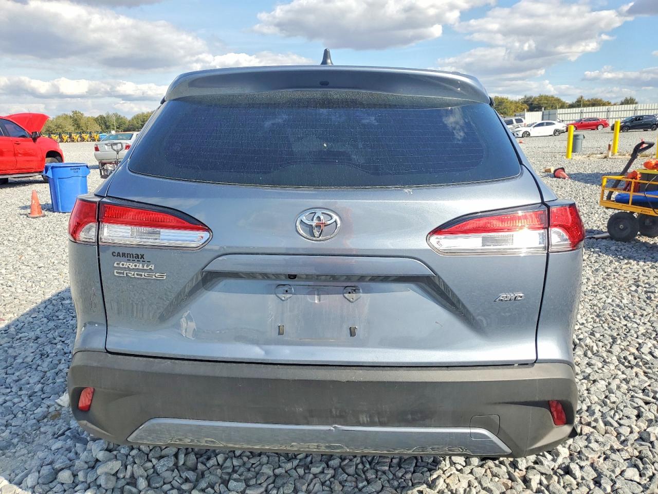2022 TOYOTA COROLLA CROSS L photo 6