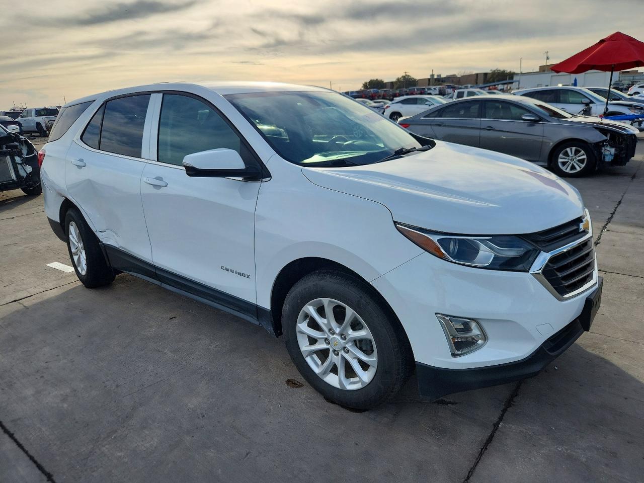 2018 CHEVROLET EQUINOX LT photo 4