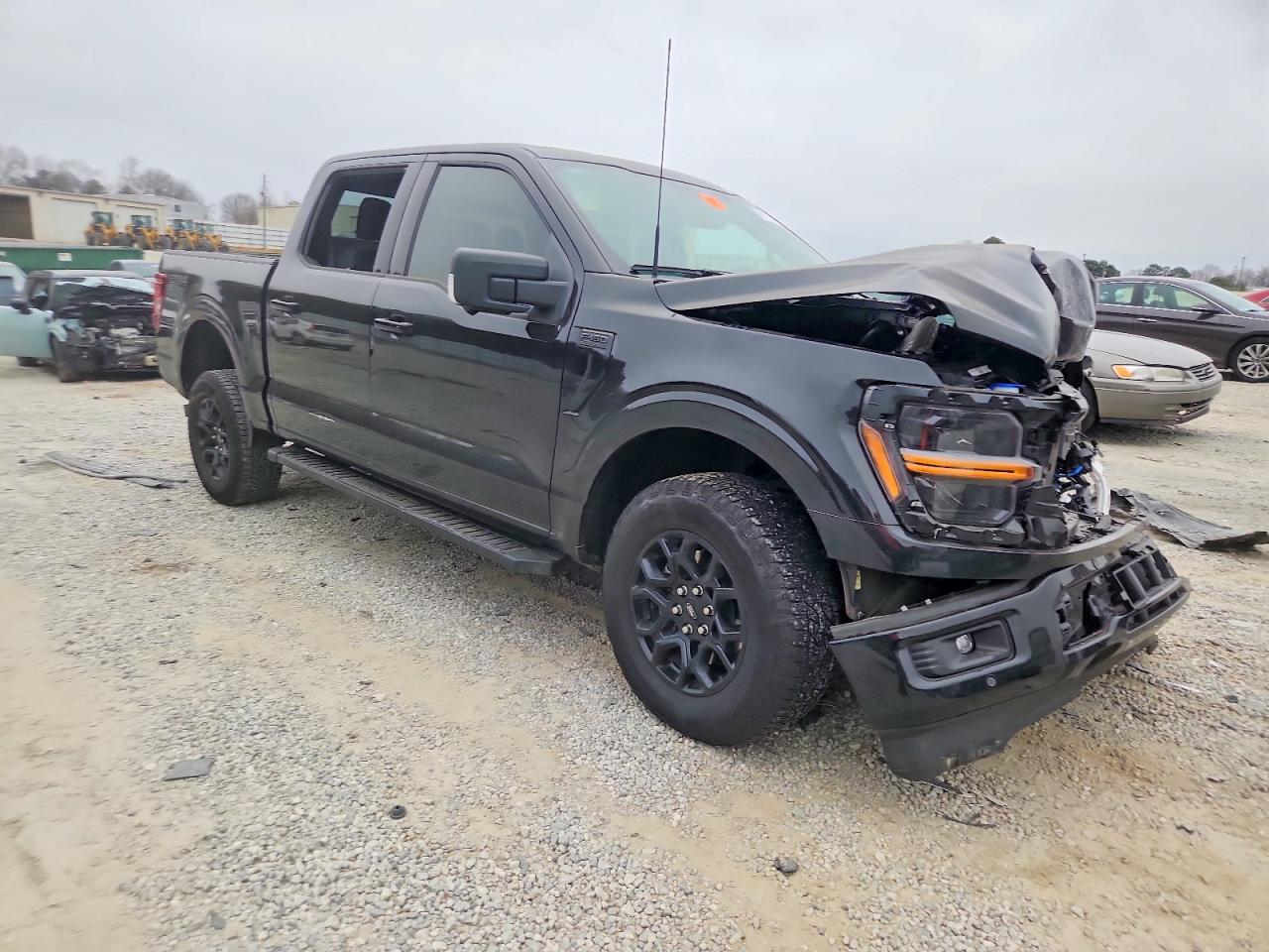 2024 FORD F150 XLT photo 4