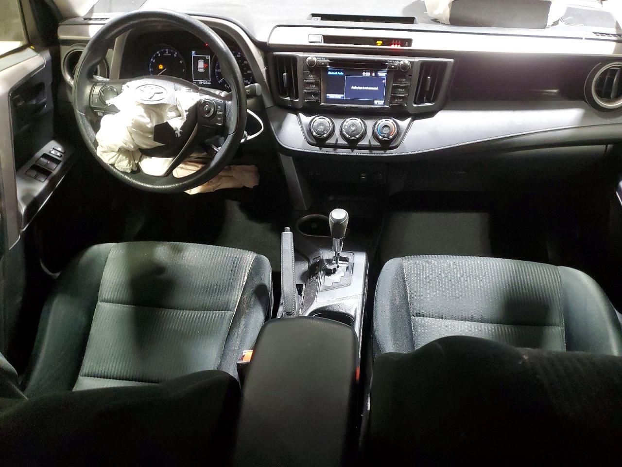 2017 TOYOTA RAV4 LE photo 8