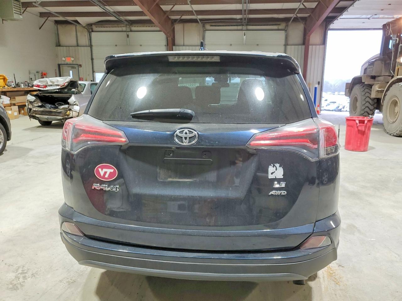 2017 TOYOTA RAV4 LE photo 6