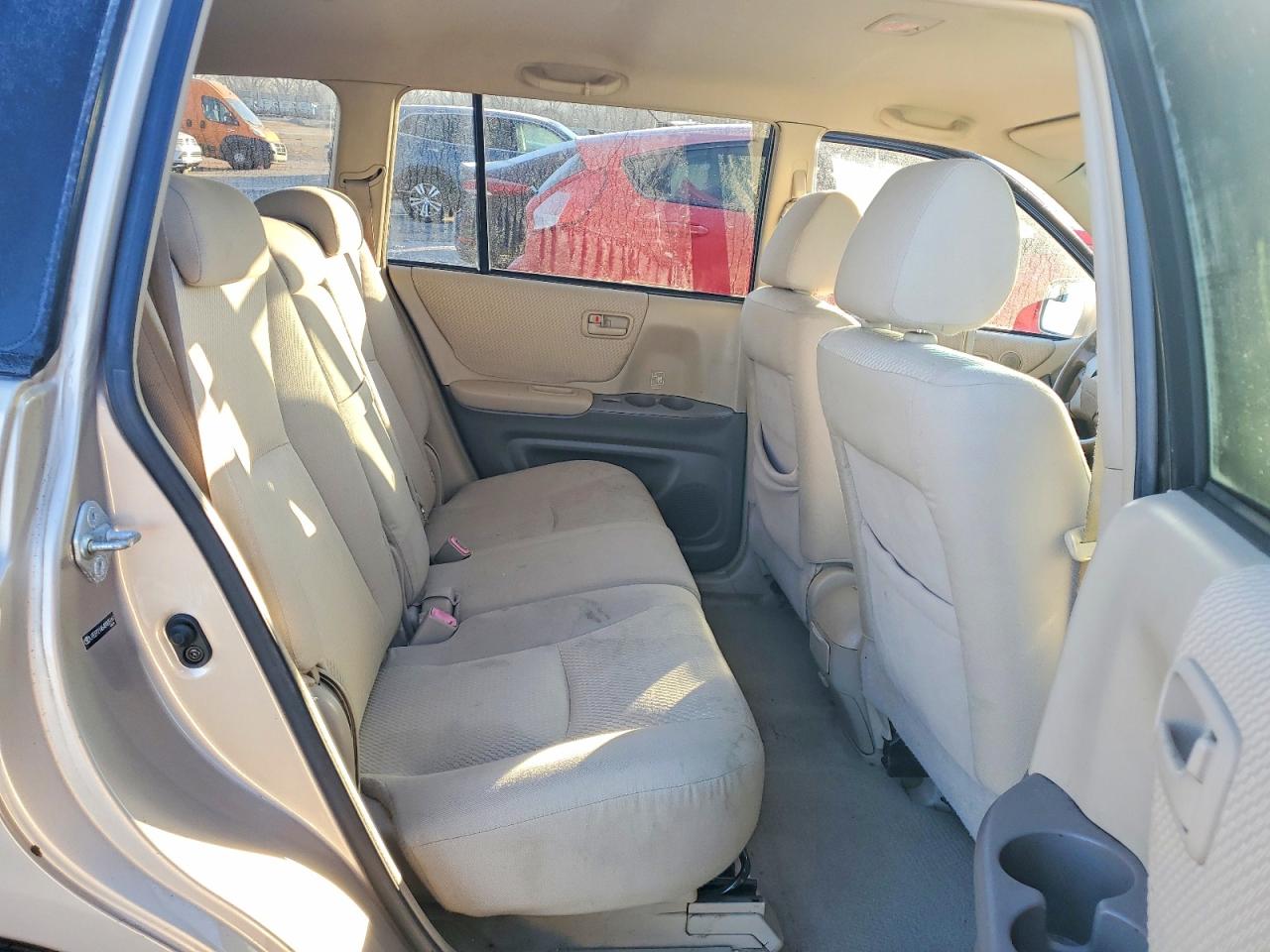 2004 TOYOTA HIGHLANDER photo 11
