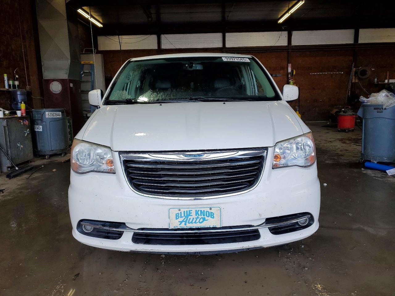 2013 CHRYSLER TOWN & COUNTRY TOURING photo 5