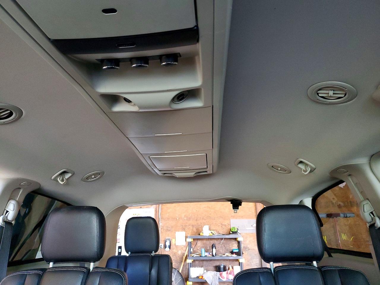 2013 CHRYSLER TOWN & COUNTRY TOURING photo 10