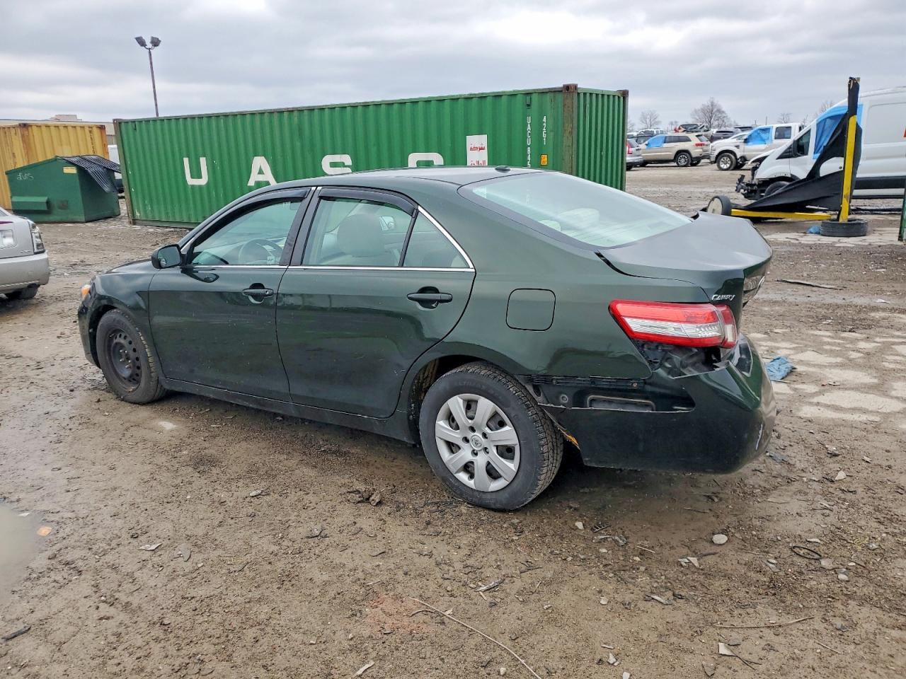 2010 TOYOTA CAMRY LE photo 2