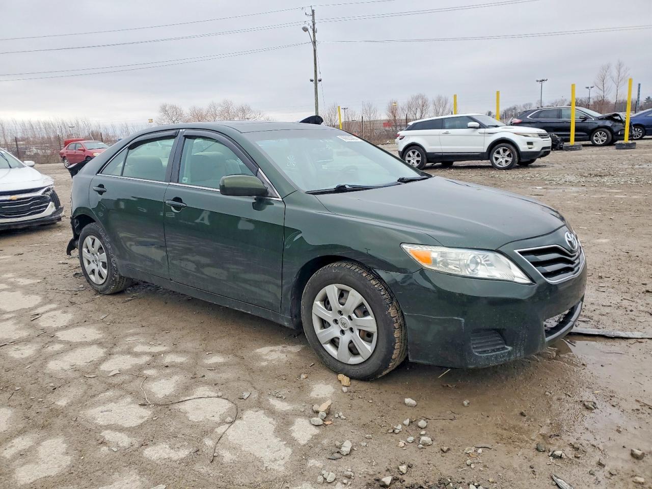 2010 TOYOTA CAMRY LE photo 4