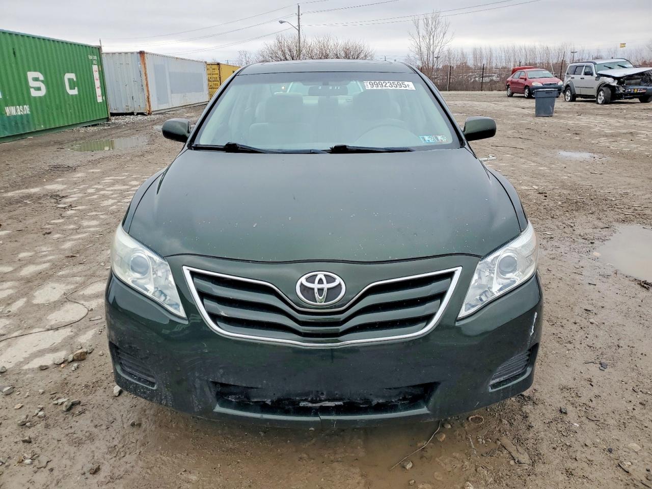 2010 TOYOTA CAMRY LE photo 5