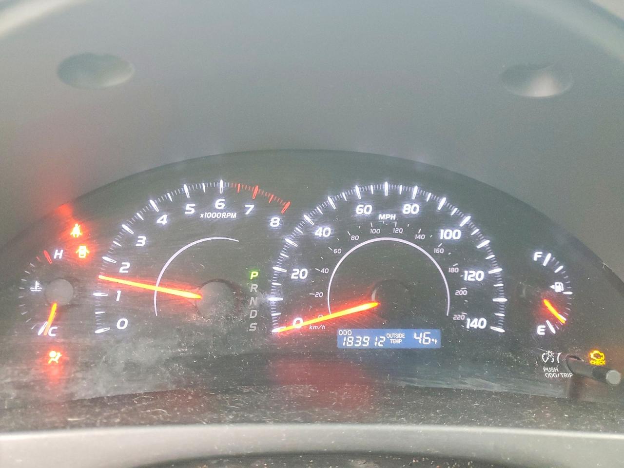 2010 TOYOTA CAMRY LE photo 9