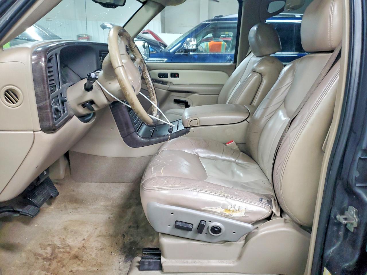 2004 GMC YUKON XL DENALI photo 7