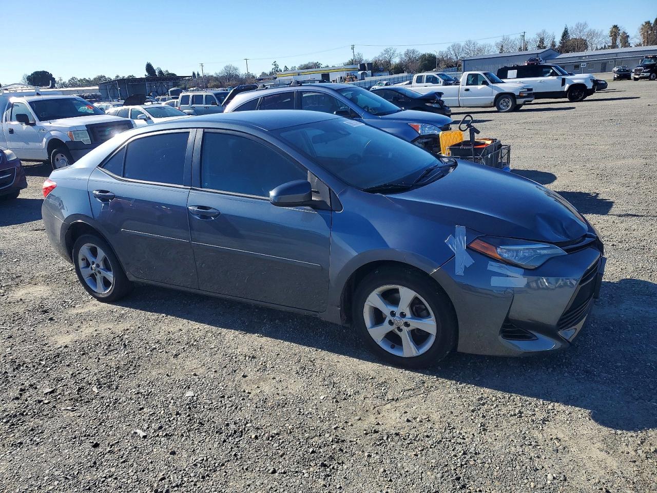 2017 TOYOTA COROLLA L photo 4