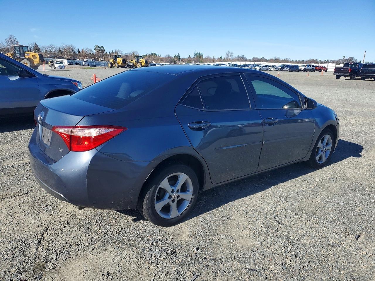 2017 TOYOTA COROLLA L photo 3