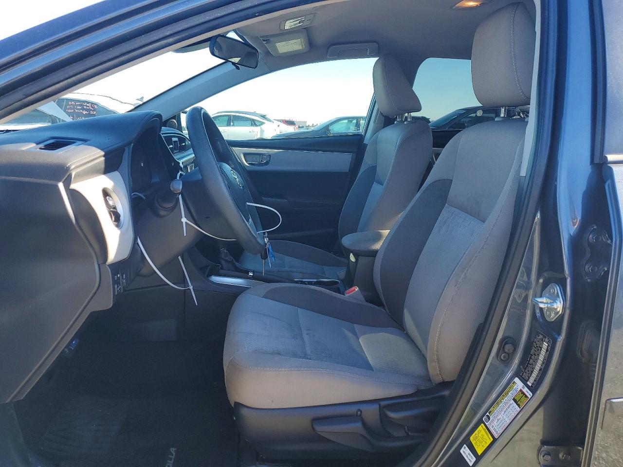 2017 TOYOTA COROLLA L photo 7