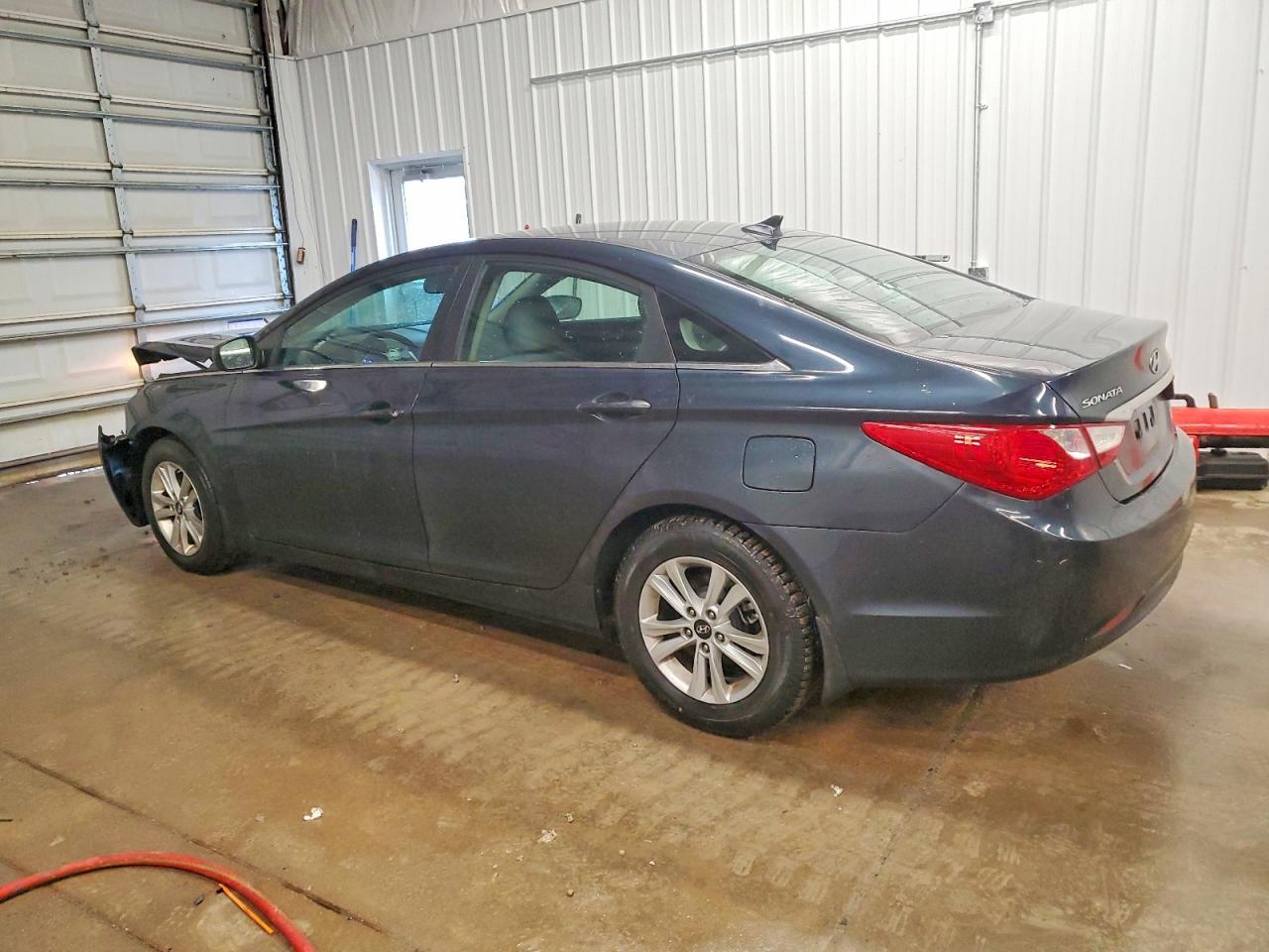 2011 HYUNDAI SONATA GLS photo 2
