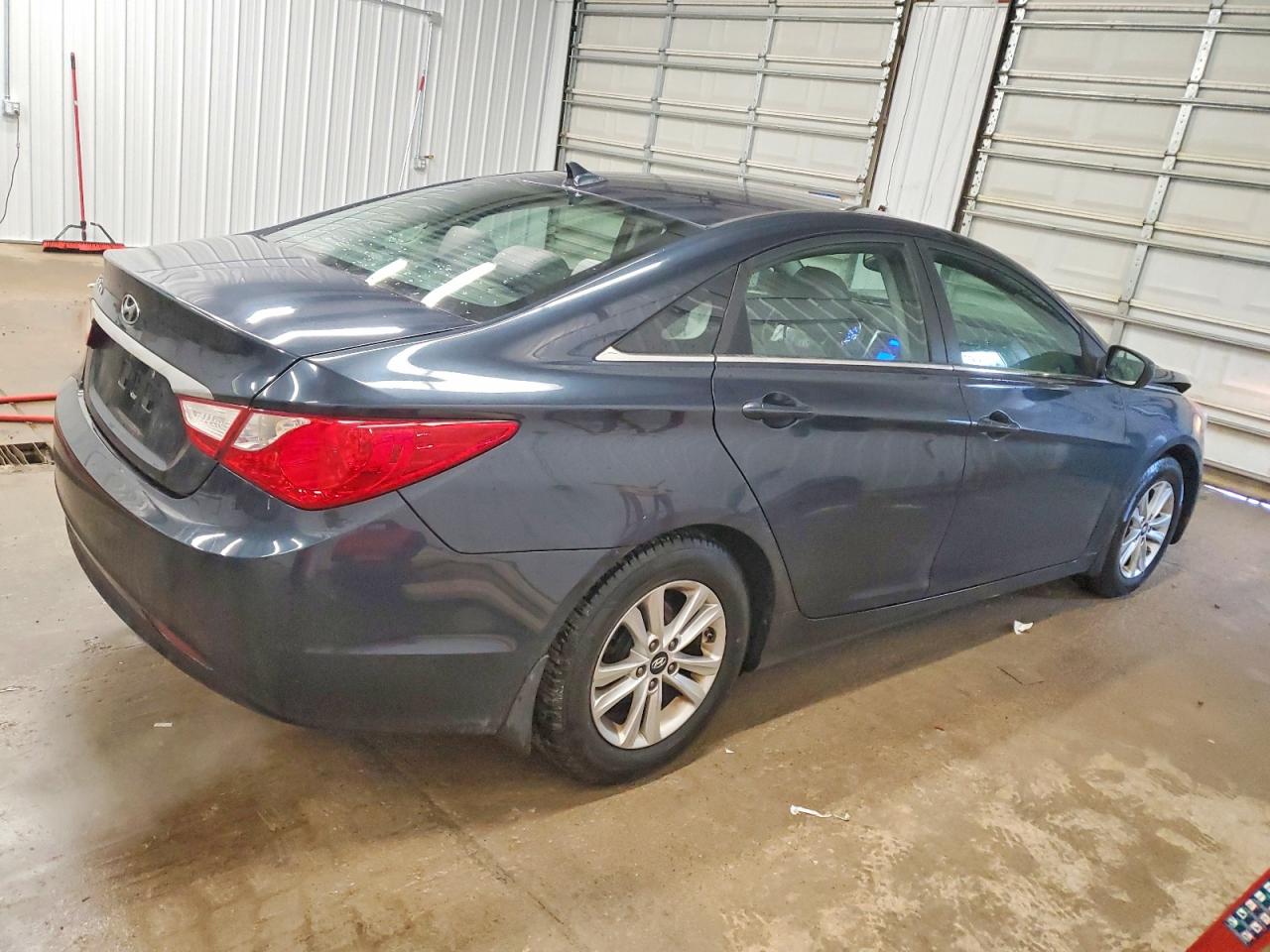 2011 HYUNDAI SONATA GLS photo 3