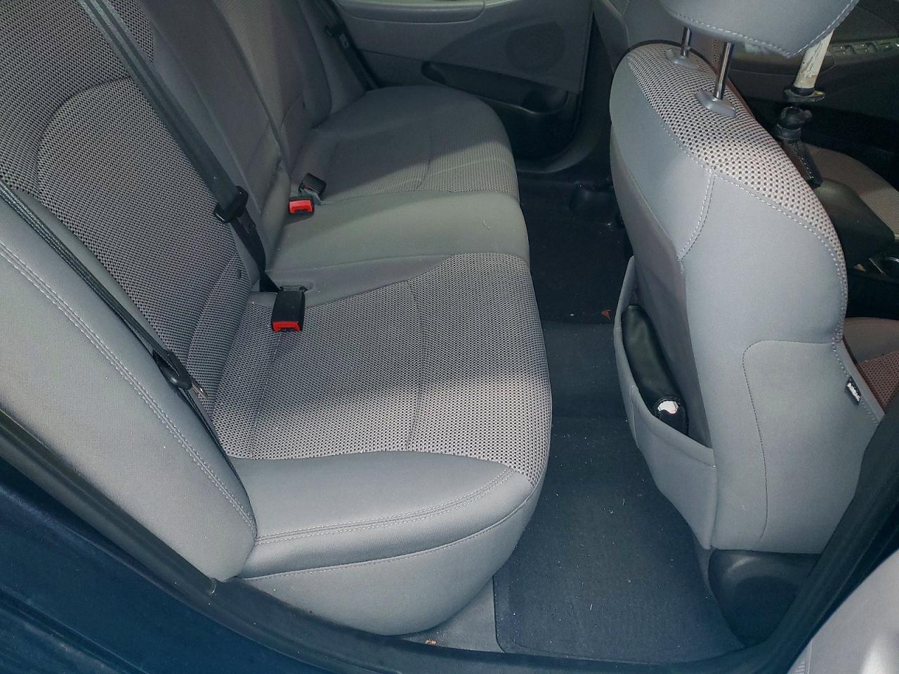 2011 HYUNDAI SONATA GLS photo 10