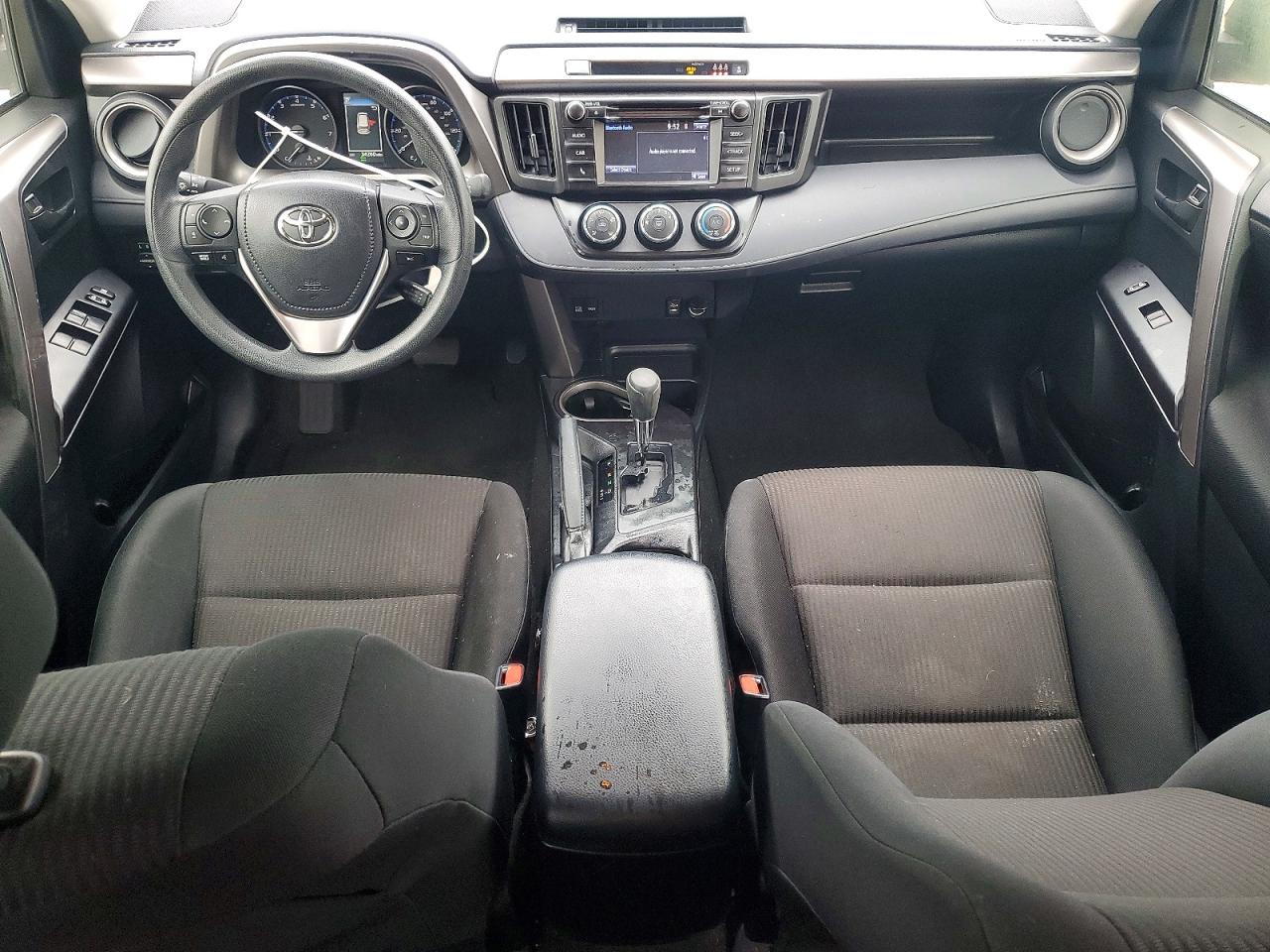 2017 TOYOTA RAV4 LE photo 8