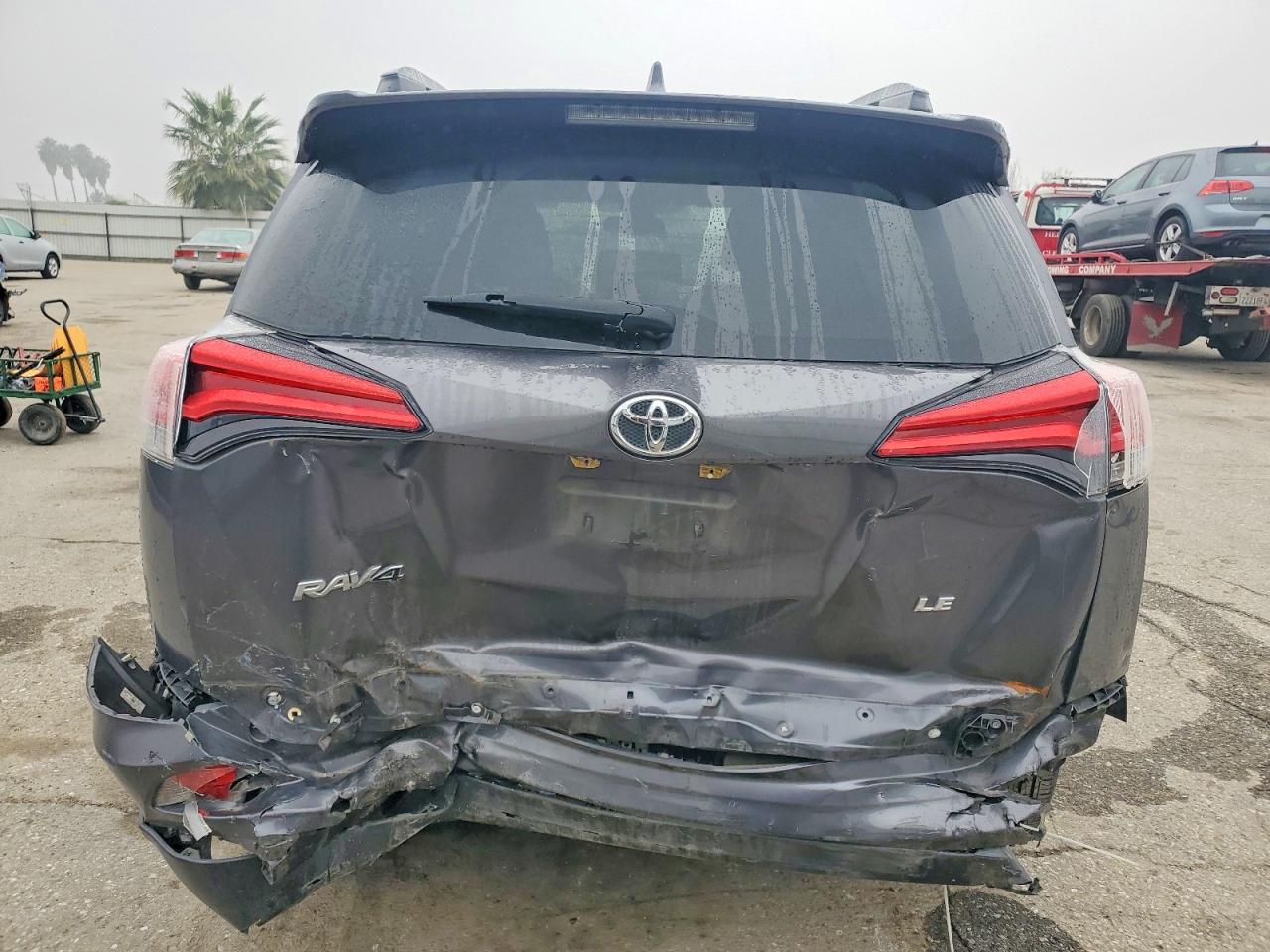 2017 TOYOTA RAV4 LE photo 6