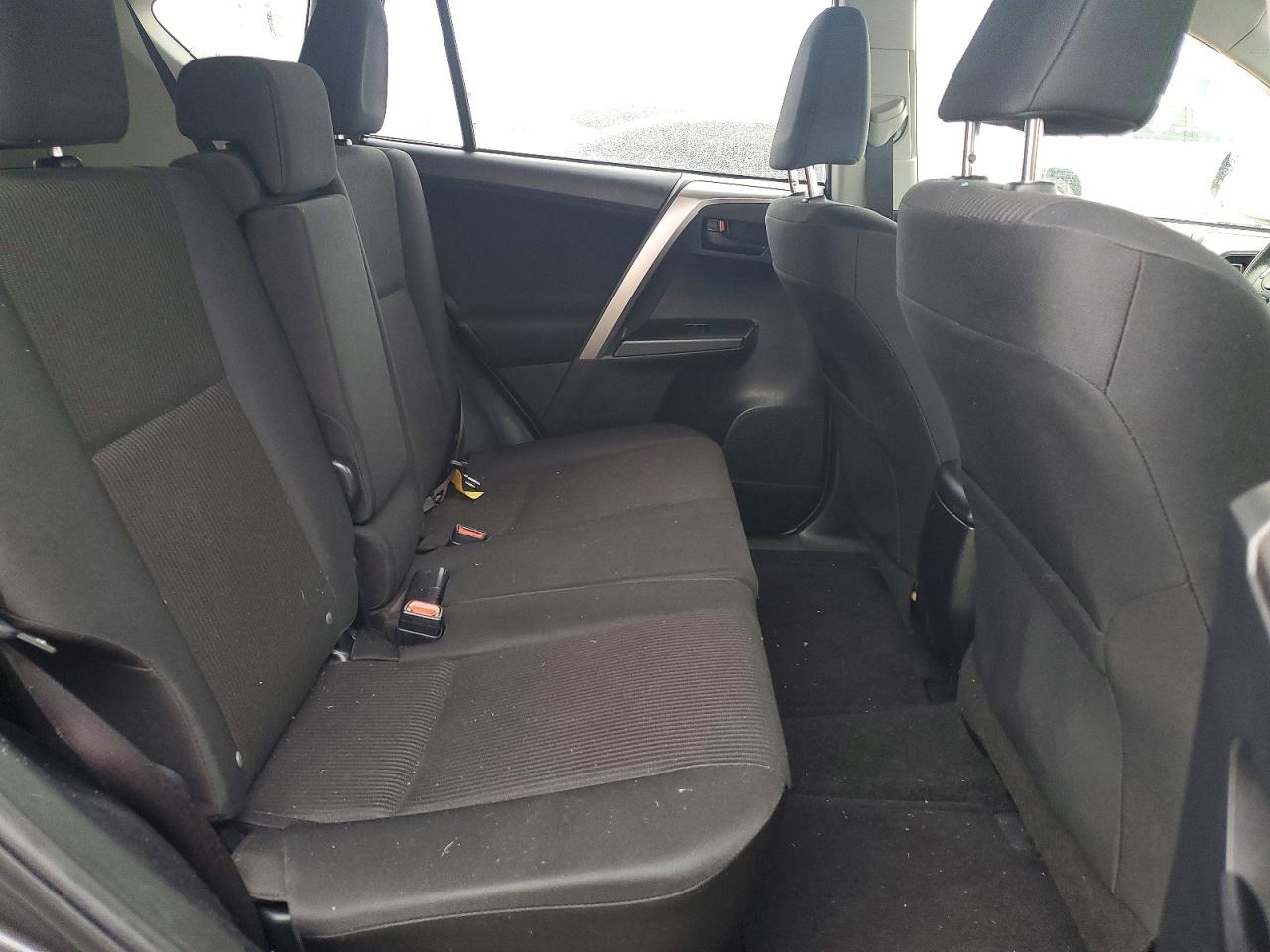 2017 TOYOTA RAV4 LE photo 10