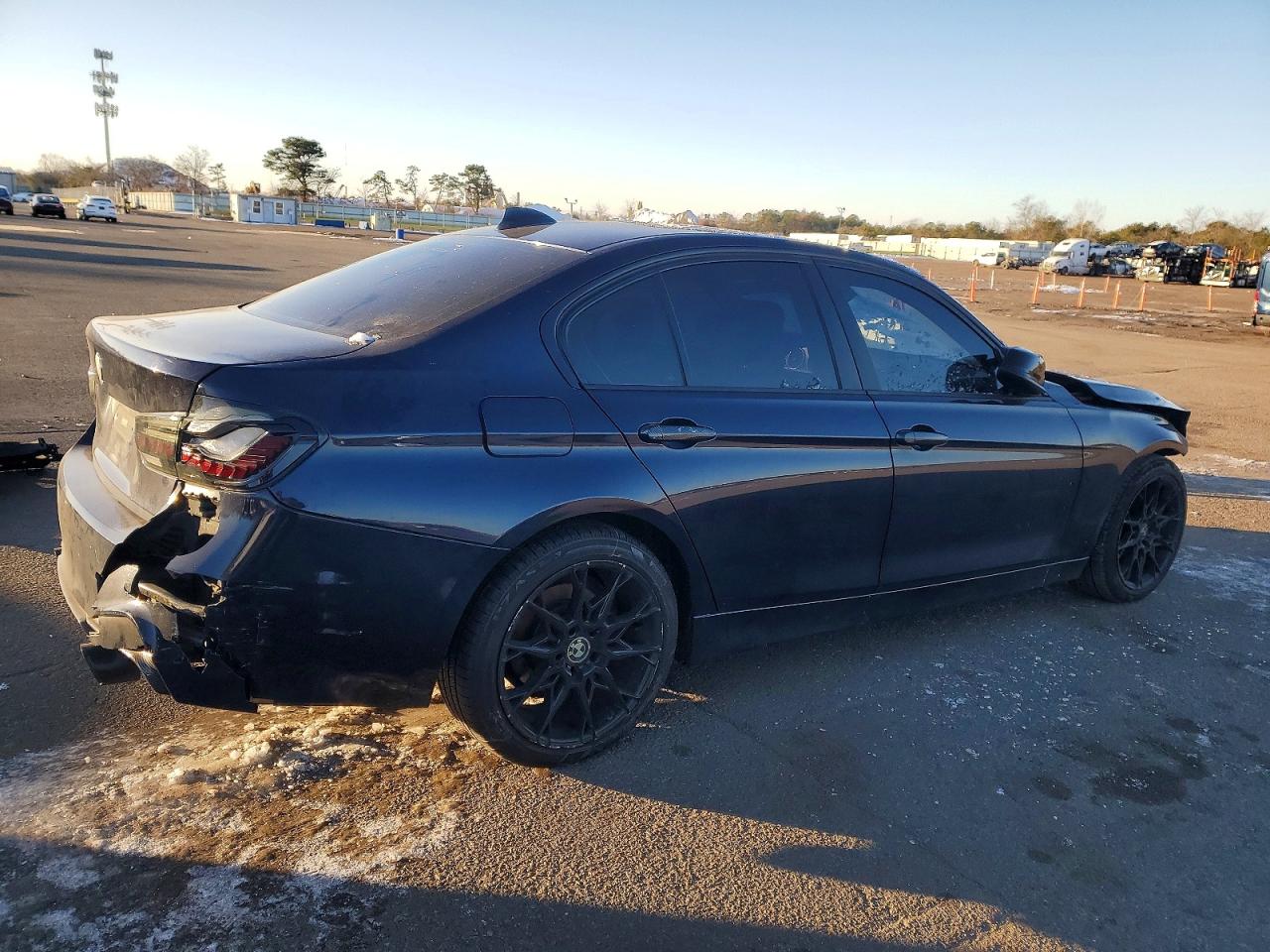 2015 BMW 320 I XDRIVE photo 3