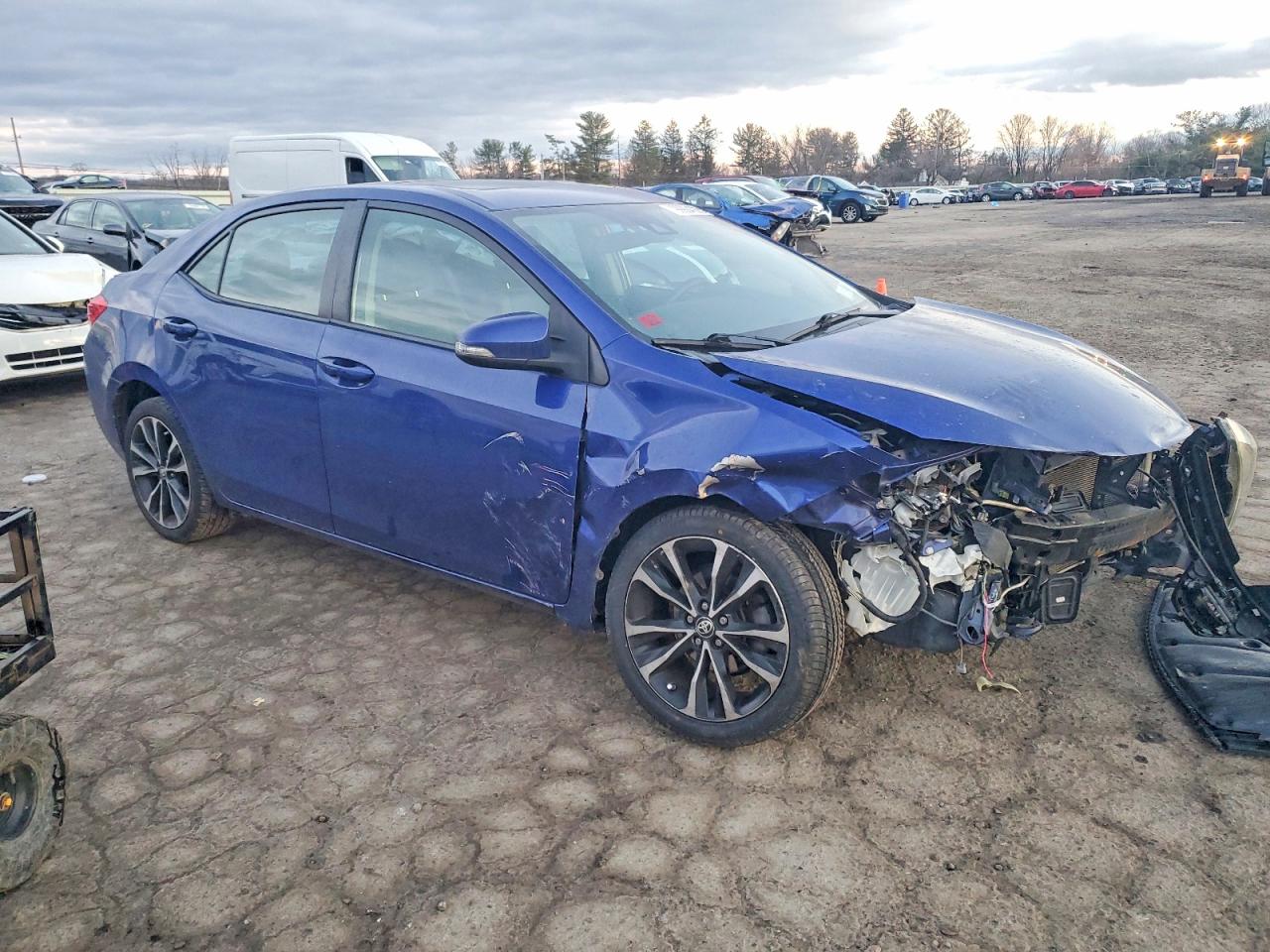 2017 TOYOTA COROLLA L photo 4