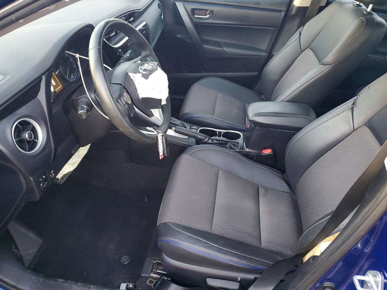 2017 TOYOTA COROLLA L photo 7