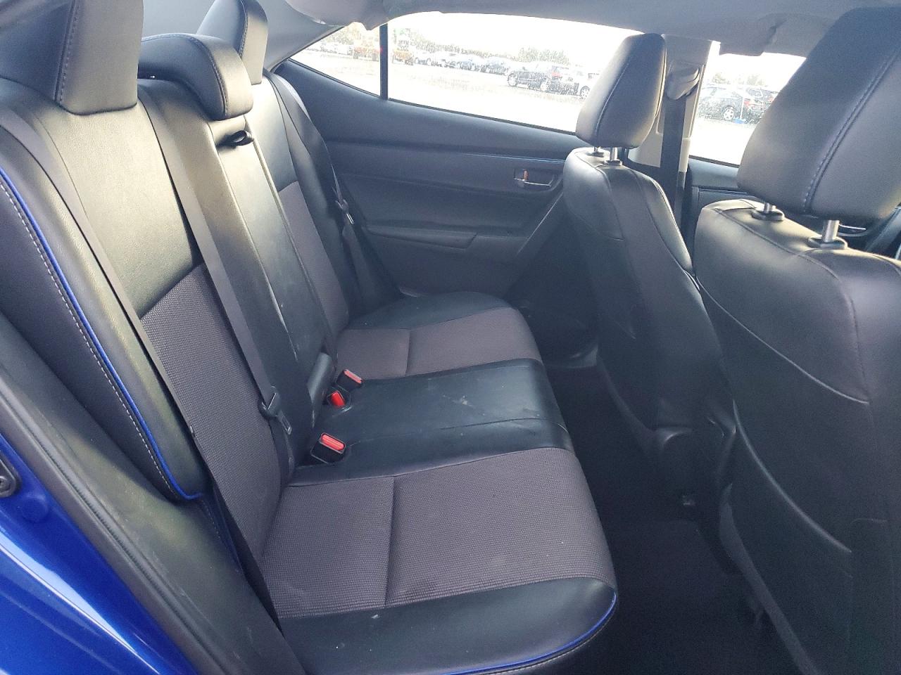 2017 TOYOTA COROLLA L photo 10