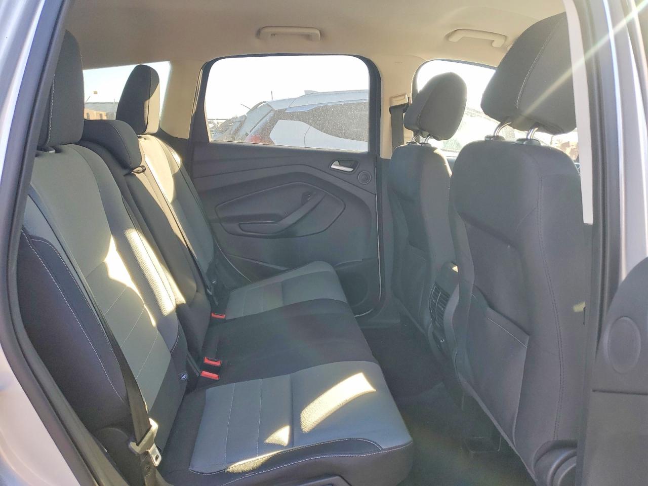 2016 FORD ESCAPE SE photo 10