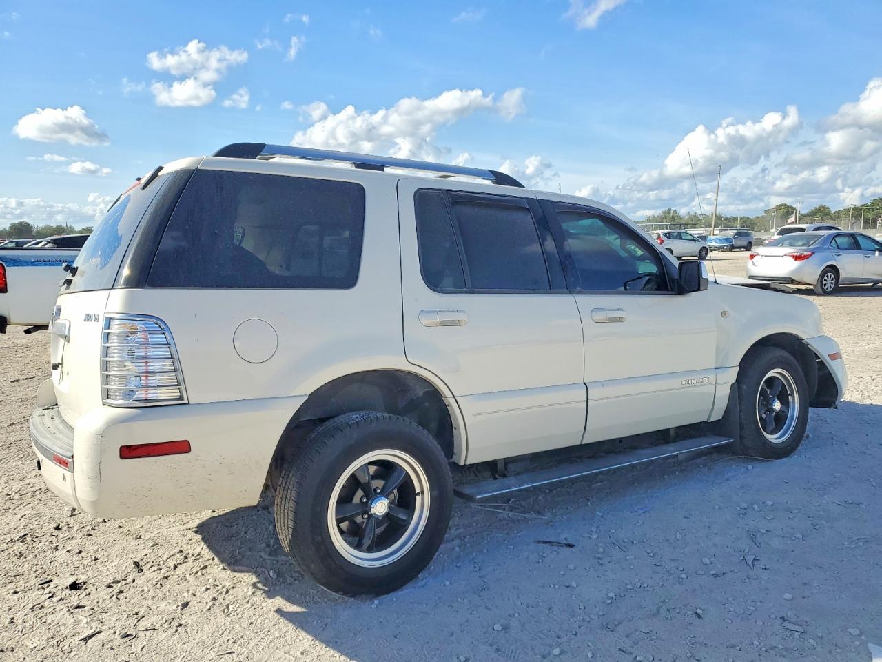 2007 MERCURY MOUNTAINEER PREMIER photo 3