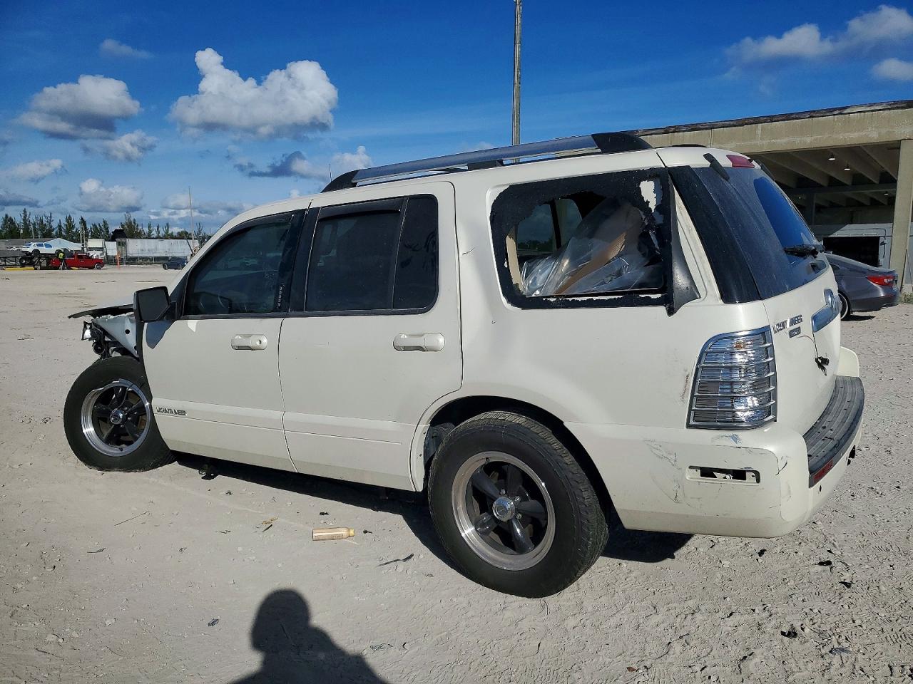 2007 MERCURY MOUNTAINEER PREMIER photo 2