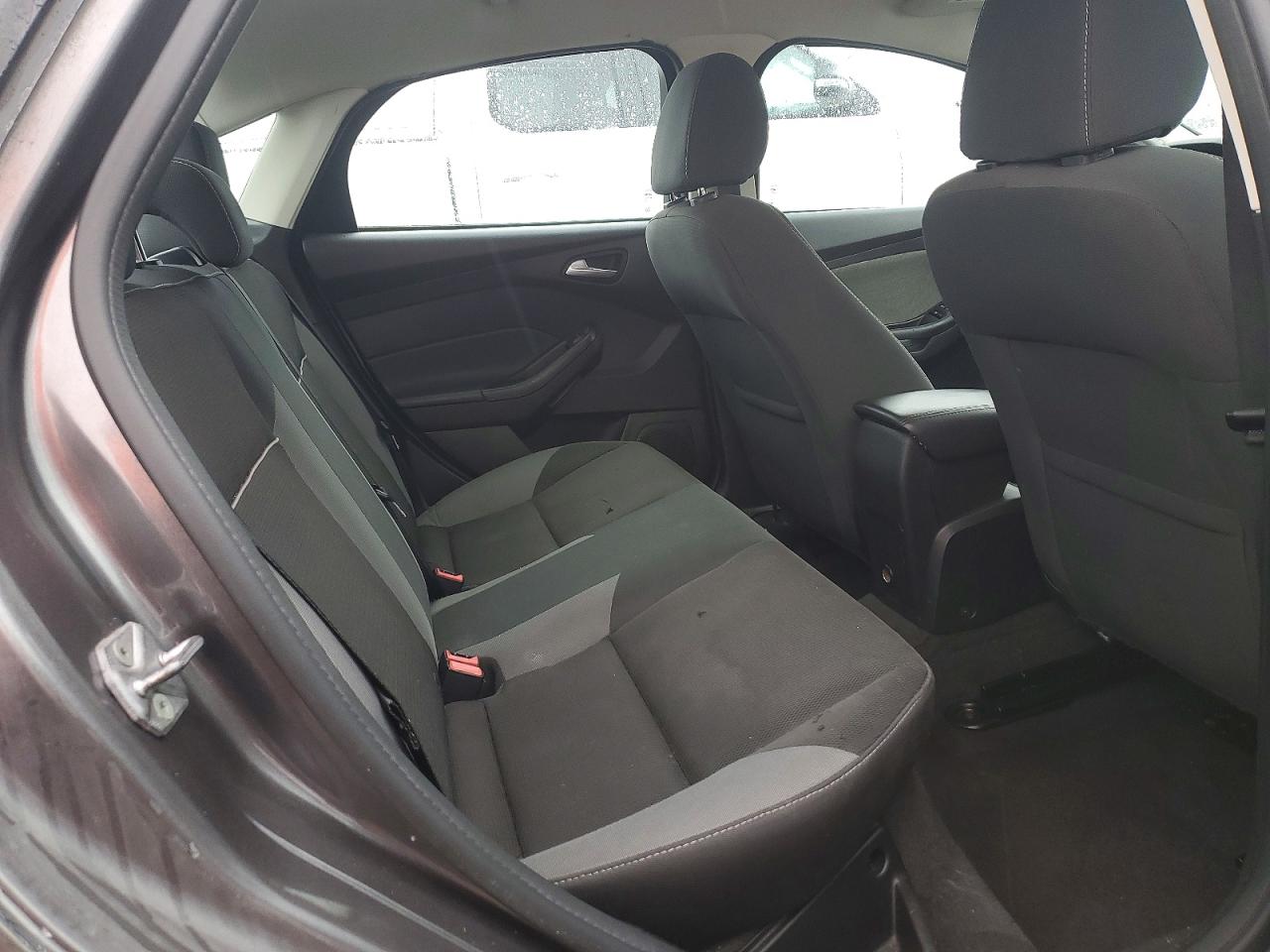 2014 FORD FOCUS SE photo 10
