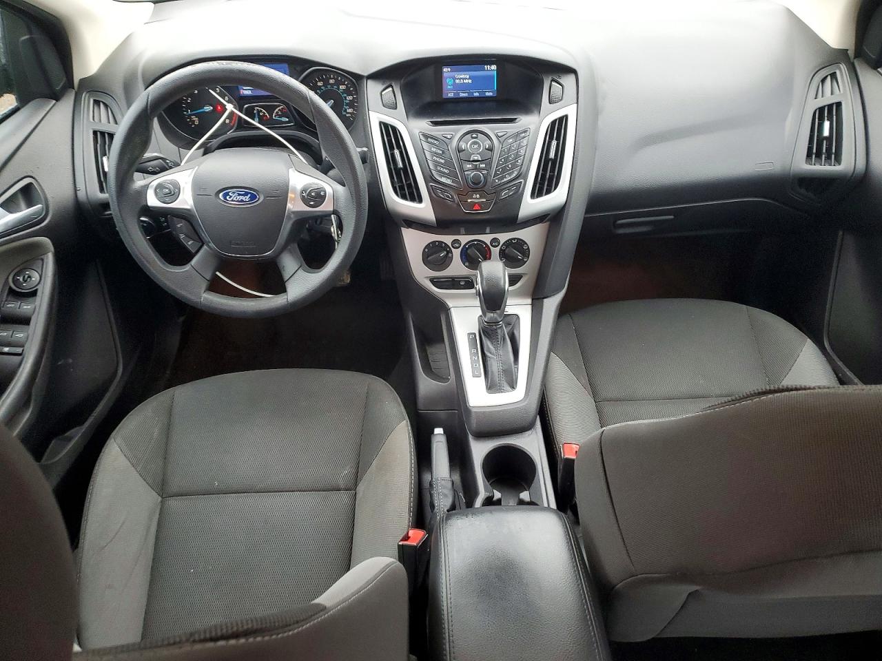 2014 FORD FOCUS SE photo 8
