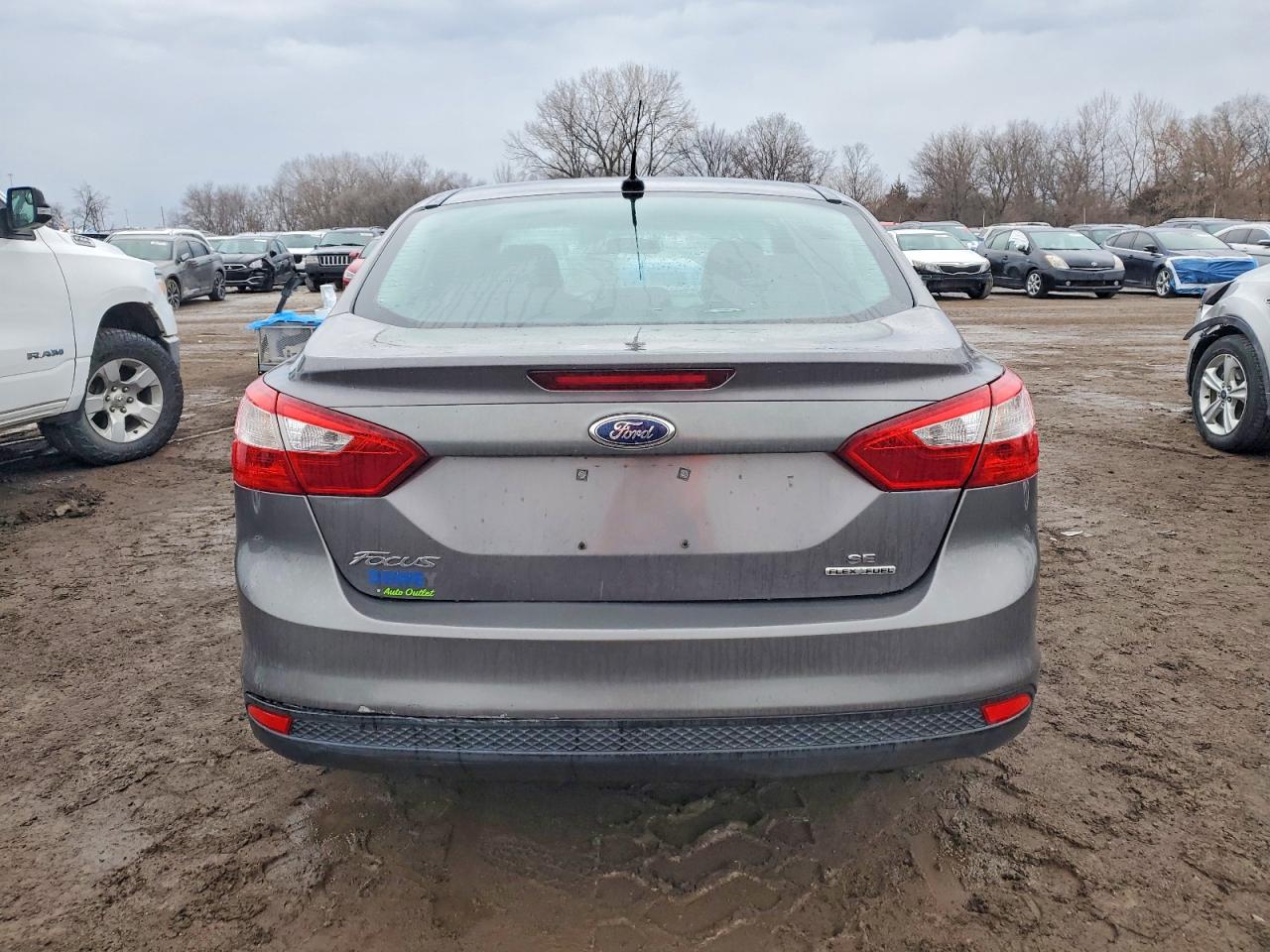 2014 FORD FOCUS SE photo 6