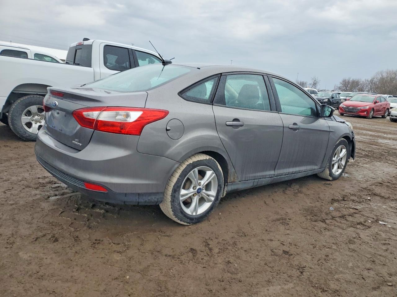 2014 FORD FOCUS SE photo 3