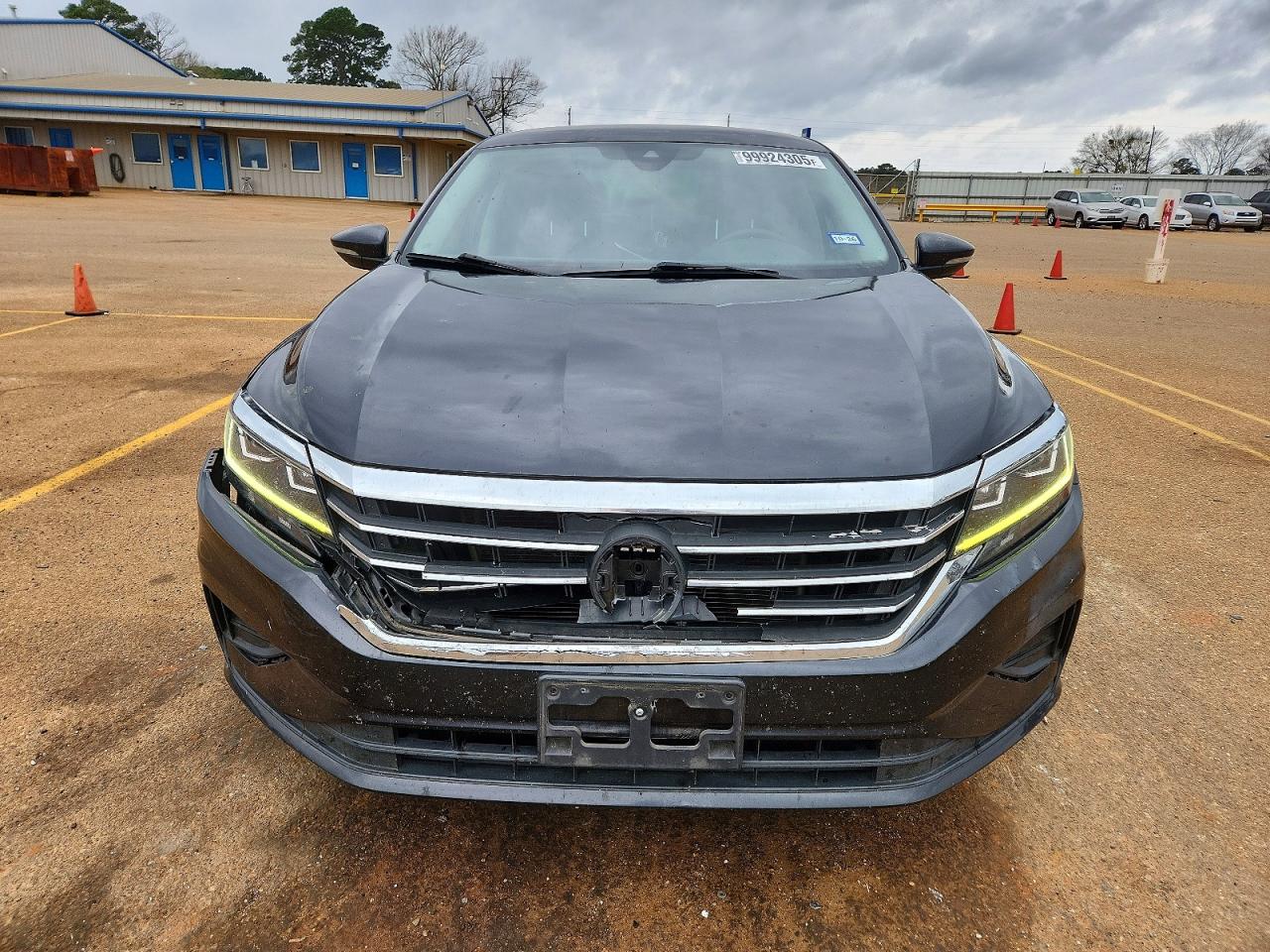2020 VOLKSWAGEN PASSAT SE photo 5