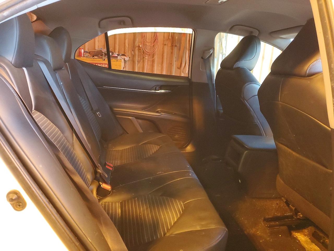 2020 TOYOTA CAMRY SE photo 10