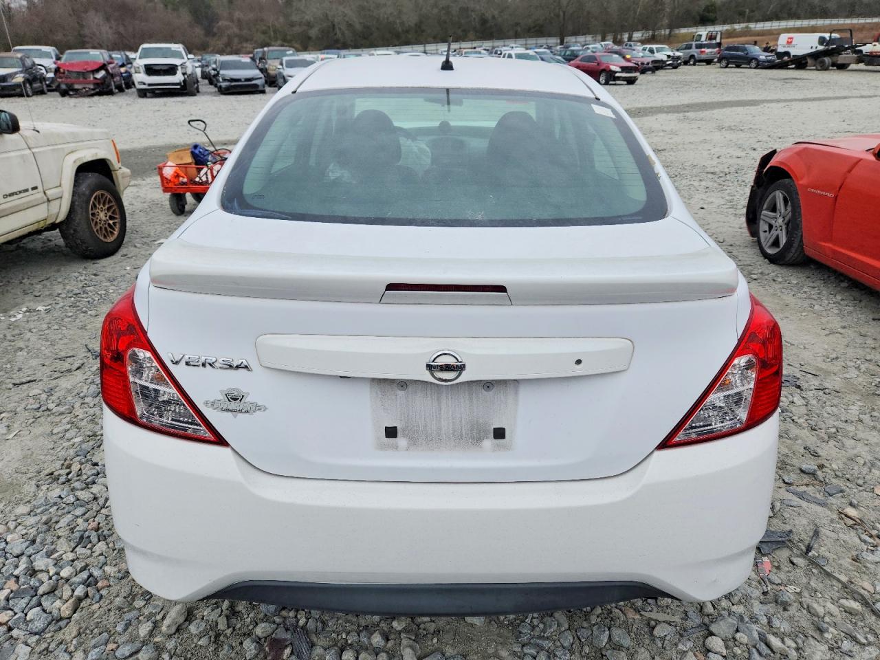 2018 NISSAN VERSA S photo 6