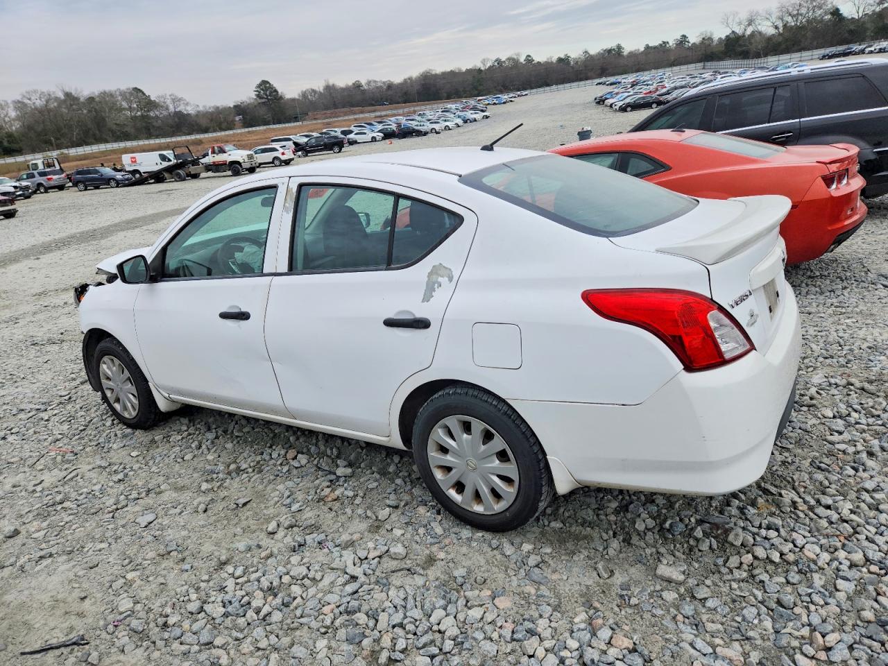 2018 NISSAN VERSA S photo 2