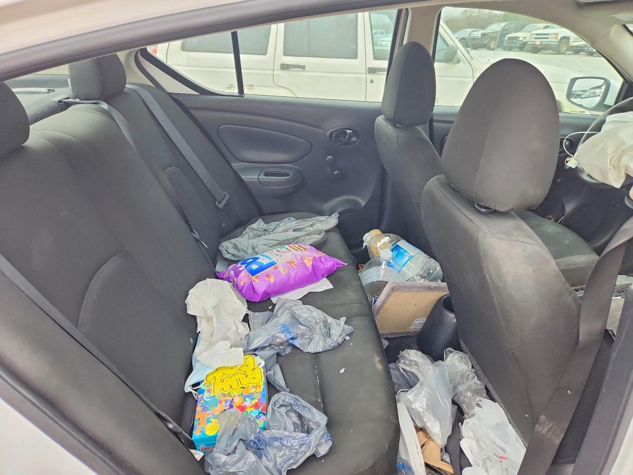 2018 NISSAN VERSA S photo 10