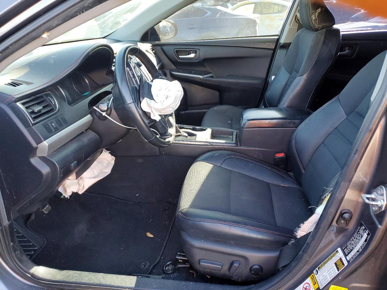 2016 TOYOTA CAMRY LE photo 7