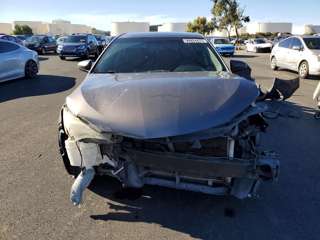 2016 TOYOTA CAMRY LE photo 5