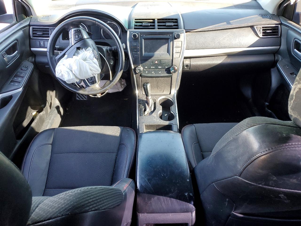 2016 TOYOTA CAMRY LE photo 8