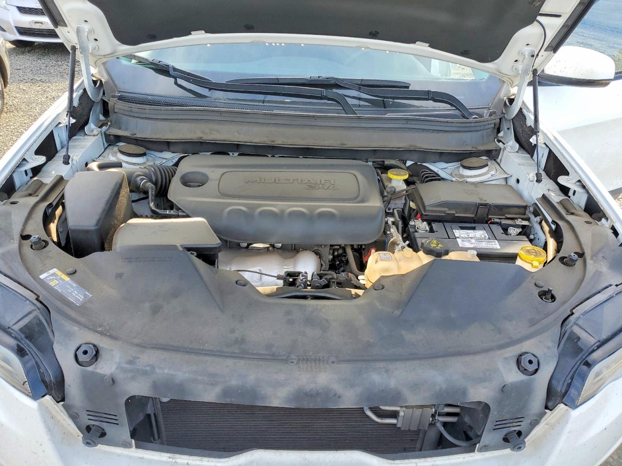 2021 JEEP CHEROKEE LATITUDE photo 12