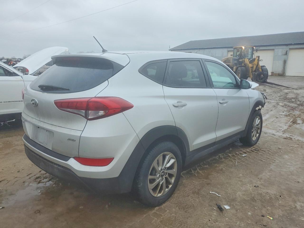 2018 HYUNDAI TUCSON SE photo 5