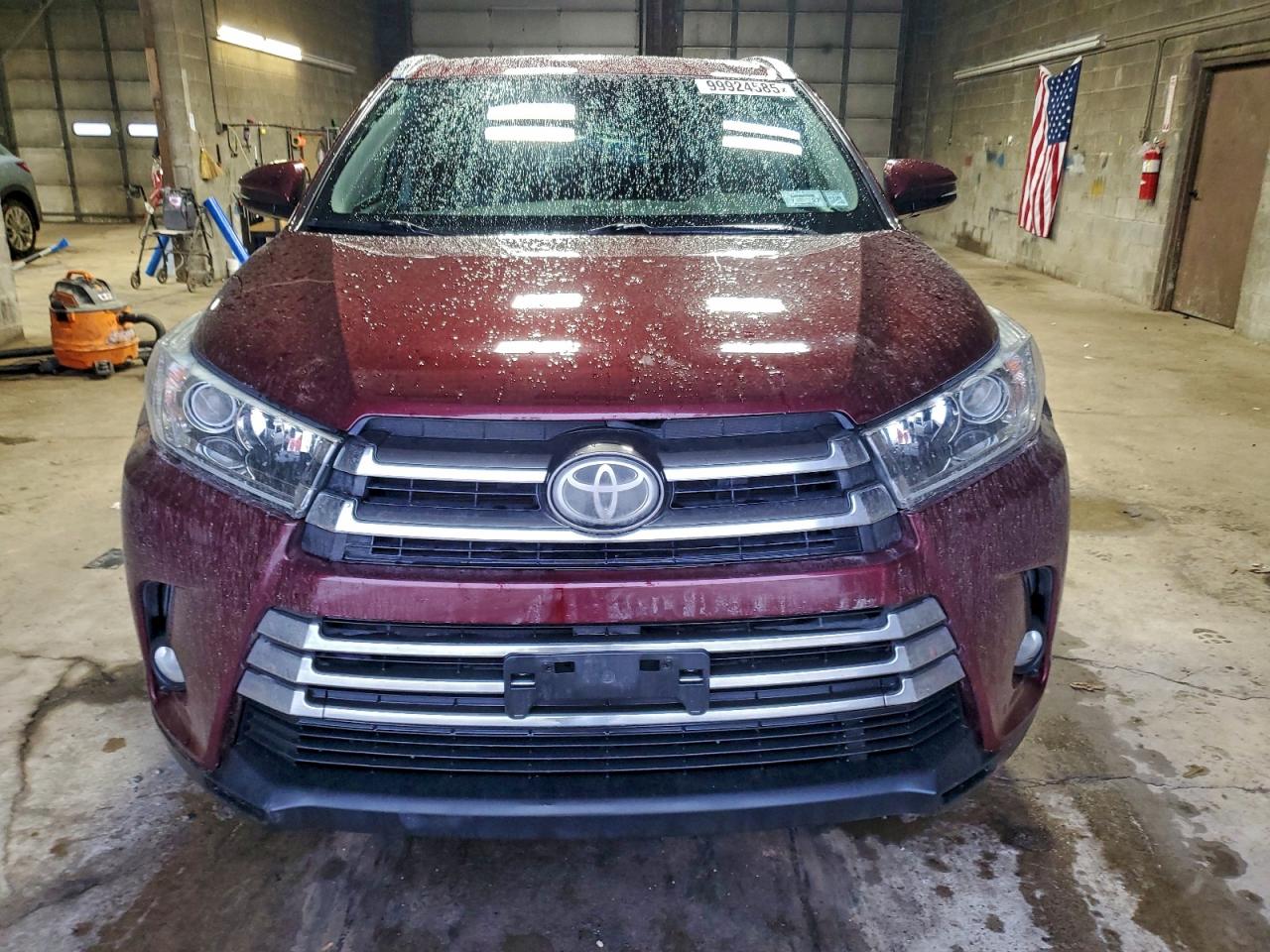 2017 TOYOTA HIGHLANDER LIMITED photo 5