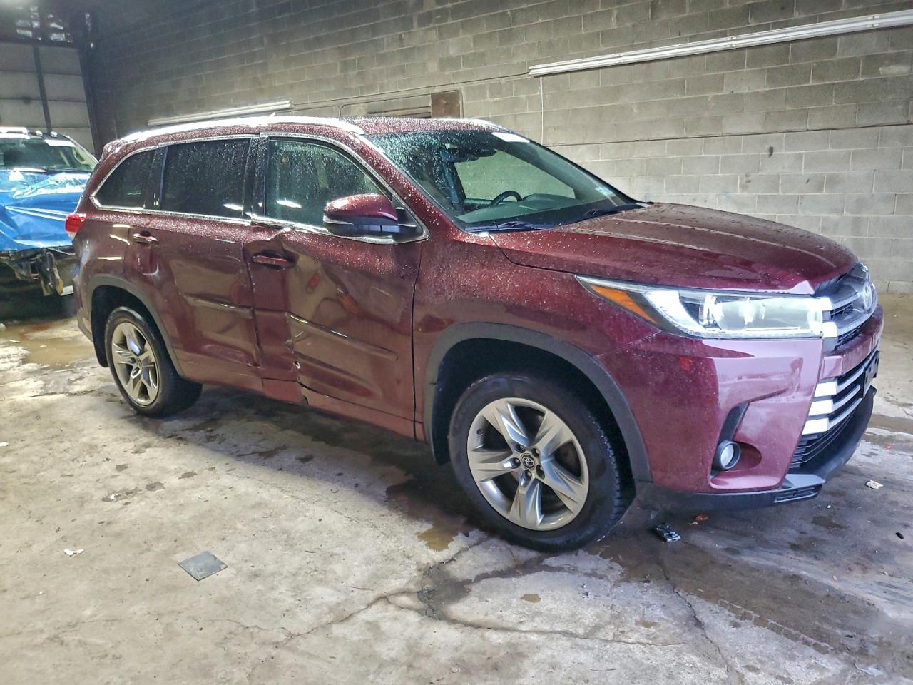 2017 TOYOTA HIGHLANDER LIMITED photo 4