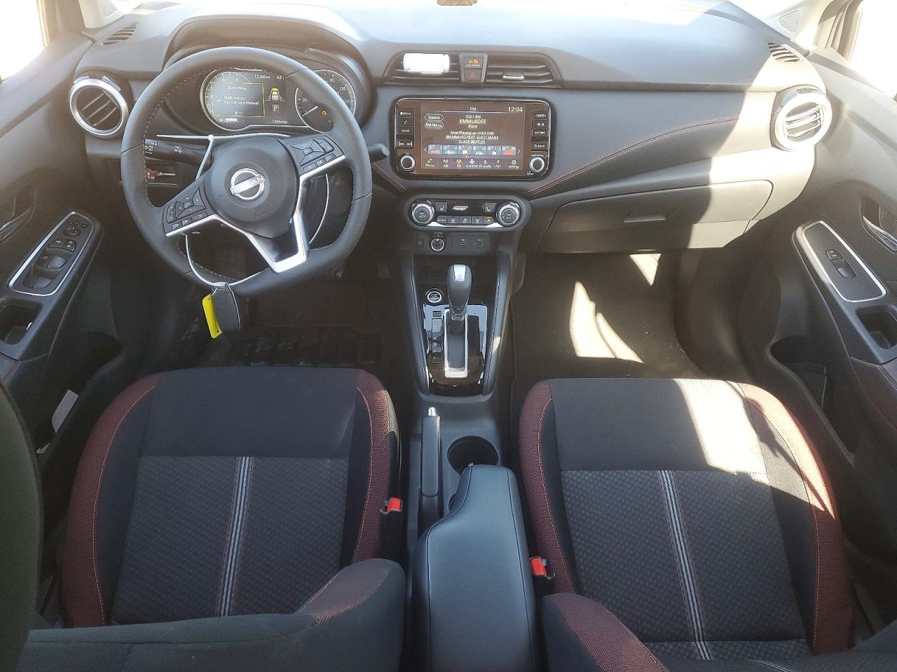 2025 NISSAN VERSA SR photo 8